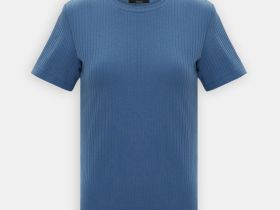 Футболка приталенного силуэта