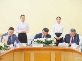 В Якутии обновили соглашение о социально-трудовых отношениях