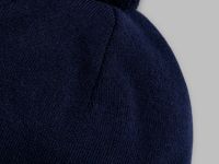 Вязаная шапка с помпоном