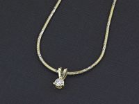 Подвеска из желтого золота с бриллиантом э0301пд02121200