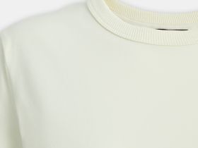 Футболка приталенного силуэта