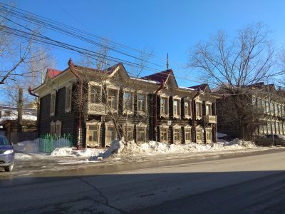 2-х этажный жилой дом, типичная городская застройка начала ХХ века