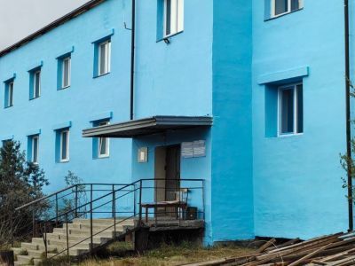 Ремонт Усть-Янской центральной районной больницы Якутии завершат в следующем году