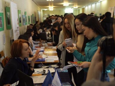 «Профессионалы Якутии»: ярмарка педагогических вакансий-2022 стартовала в СВФУ