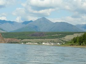 Река Индигирка. Через Ущелье Восторга и Восхищения! Маршрут: п.Усть-Нера - с.Хонуу