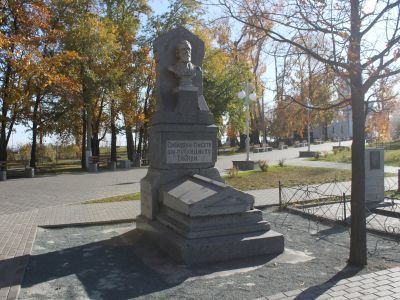 Могила Ядринцева Николая Михайловича (1842-1894), исследователя Алтая