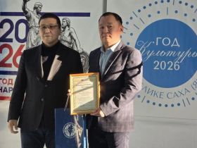 В селе Черкех Таттинского улуса открыли модульный спортзал