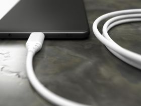 Дата-кабель Akai