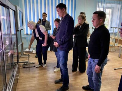 Анатолий Семенов посетил Южно-Якутский технологический колледж в Нерюнгри
