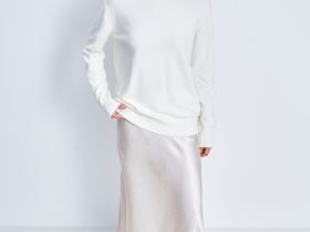 Свитер свободного силуэта с воротником-стойкой