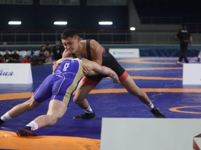 В Якутске стартовало международное соревнование памяти Дмитрия Коркина по вольной борьбе