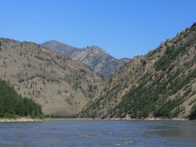 Река Индигирка. Через Ущелье Восторга и Восхищения! Маршрут: п.Усть-Нера - с.Хонуу