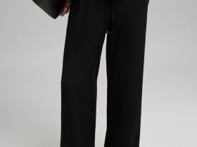 Легкие брюки-палаццо с эластичным поясом