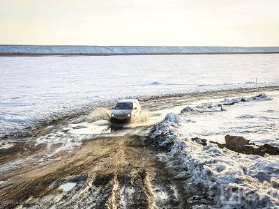 С 17 апреля закрывается проезд по ледовой переправе Хатассы — Павловск