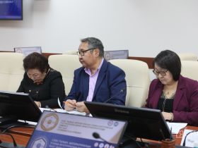 В Якутске более 300 учителей из нескольких республик обсудят сохранение и обучение родному языку