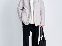 Утепленная куртка с капюшоном