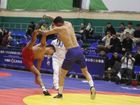 Супруги Большаковы и Николай Матаннанов стали чемпионами Якутии по национальному многоборью