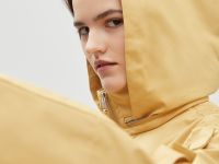 Ветровка с капюшоном с добавлением хлопка