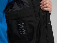 Утепленное пальто с накладными карманами