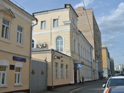 Городская усадьба В.Е.Дровосекова - В.М.Бостанджогло, XIX в. - Главный дом, 1830 г., 1860-е гг., 1874 г., архитектор А.С.Каминский