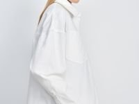 Джинсовая куртка с карманами