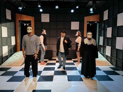 Билеты на Странный господин (Человек) / Театр | Афиша | ИнфоТаймс