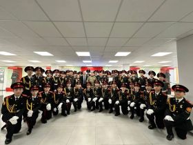 Герой России Родимир Максимов встретился с якутскими кадетами