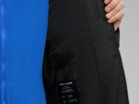 Стеганая куртка с капюшоном и меховой опушкой