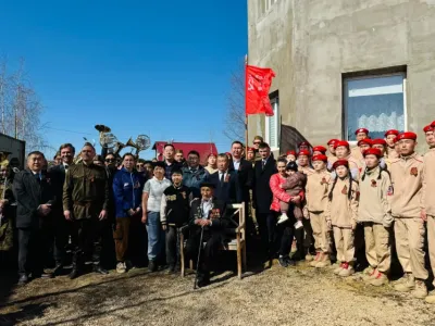 «Поём двором». В Якутске поздравили ветерана Великой Отечественной войны Наума Слепцова