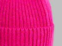 Вязаная шапка с козырьком из шерсти