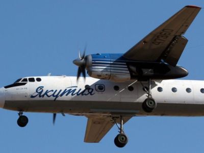 В Якутске самолёт Ан-24 выкатился за пределы взлетно-посадочной полосы