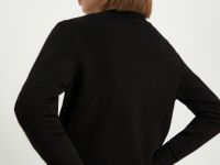 Джемпер с округлой горловиной прямого силуэта