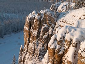 Зима на реке Синяя. Синские Столбы
