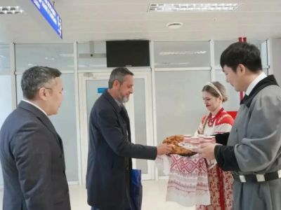 В Якутск прибыл атаман Всероссийского казачьего общества Виталий Кузнецов