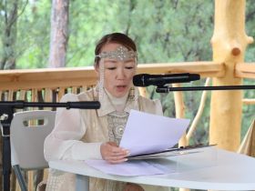 Олонхо «Ньургун Боотур» прочитают 100 человек на семи языках мира