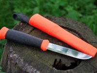 Нож с фиксированным лезвием Morakniv Outdoor 2000 Orange, сталь Sandvik 12C27, рукоять резина/пластик