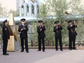 Депутаты Якутской городской Думы почтили память павших во Второй мировой войне