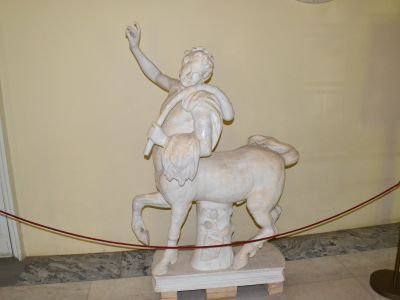 Статуя "Молодой кентавр" (две)