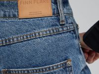 Джинсы straight fit