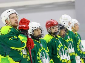 Более 20 любительских команд собрала «Ночная хоккейная лига» в Якутии