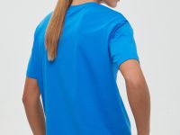 Базовая футболка прямого кроя