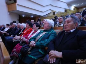 Торжественное собрание общественности ко Дню республики состоялось в Якутске