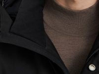 Пуховое полупальто прямого силуэта