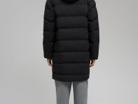 Утепленное пальто с воротником-стойкой