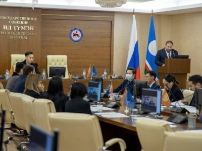 Свыше 100 молодых якутян подали заявки для вступления в Молодежный парламент Якутии