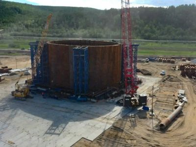 Строители Ленского моста начали сборку коффердама для центрального пилона