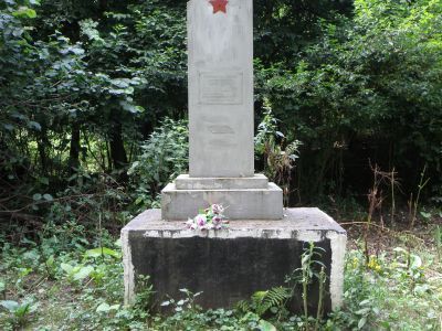 Памятник партизанам Преградненского и Армавирского отдела