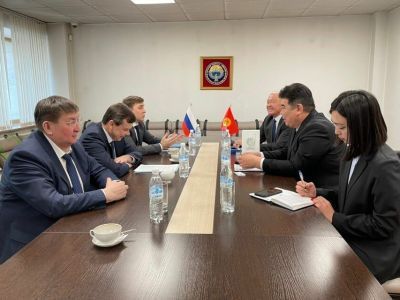 Гастроли, прокат кино и выставки: Якутия налаживает культурные связи с Киргизией