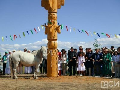 Глава Якутии назвал Ысыах Туймаады праздником — послом доброй воли, несущим миру добро и благопол...