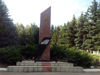 Братское кладбище жертв фашизма